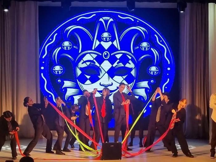 Teatr-studiya-«Arlekin»-nam-zhit-v-rossii